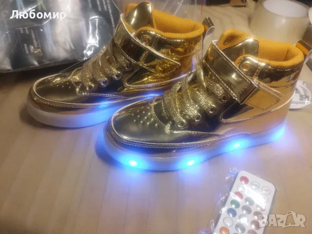 7 цвята LED обувки, светещи обувки за USB зареждане, светещи мигащи обувки, светещи спортни маратонк, снимка 5 - Детски маратонки - 47931103