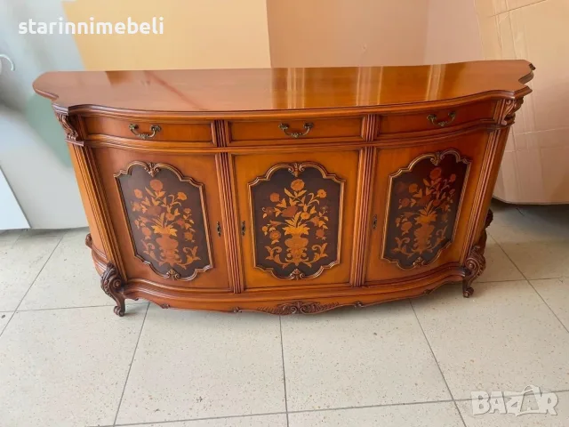 Италиански антикварен комод (дресоар)