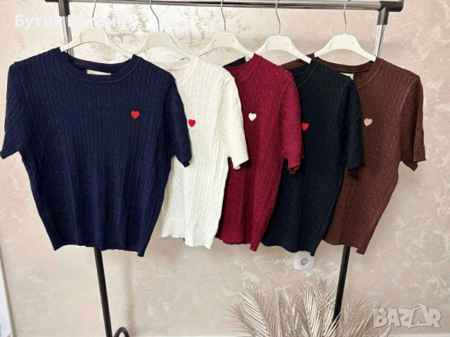 Блуза машинно плетиво с бродерия , снимка 1