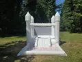 Бял замък / батути под наем, снимка 2