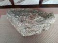 Продавам интересен и красив камък от недрата на  Родопи планина--1, снимка 1 - Колекции - 40225508