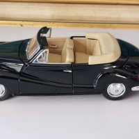   BMW 502 -1955- Maisto  1/18 МЕТАЛНА КОЛИЧКА, снимка 4 - Колекции - 35739020
