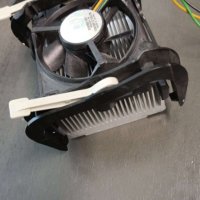  Вентилатор с радиатор  Intel P4 Socket-478 Cooling Fan, P/N: C28085-001/002/003, снимка 1 - Други - 41503962