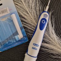 Електрическа четка за зъби BRAUN Oral-B DB4010 Advance Power, снимка 2 - Други - 42272255