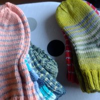 НОВИ Ръчно плетени чорапи, снимка 1 - Мъжки чорапи - 42664790