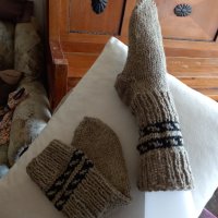 Ръчно плетени мъжки чорапи от вълна размер 38, снимка 2 - Мъжки чорапи - 41762621
