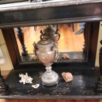 Старинно огледало , снимка 1 - Антикварни и старинни предмети - 42670895