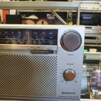 Радио Sanyo RP 8800UM В отлично техническо състояние, добър външен вид., снимка 3 - Радиокасетофони, транзистори - 41588437