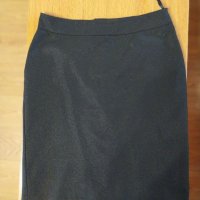 Черна с блестящи нишки пола до коляно на Стела Белчева.Размер L., снимка 1 - Поли - 38681916