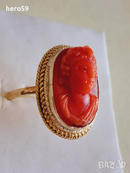 Дамски златен пръстен 14к с инкрустирана коралова камея, снимка 1