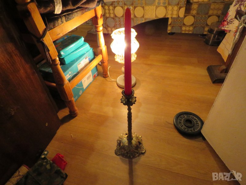 Свещник, Стар и голям бронзов свещник с свещ - 32 см. - старинна красота от метал за вашия дом офи, снимка 1