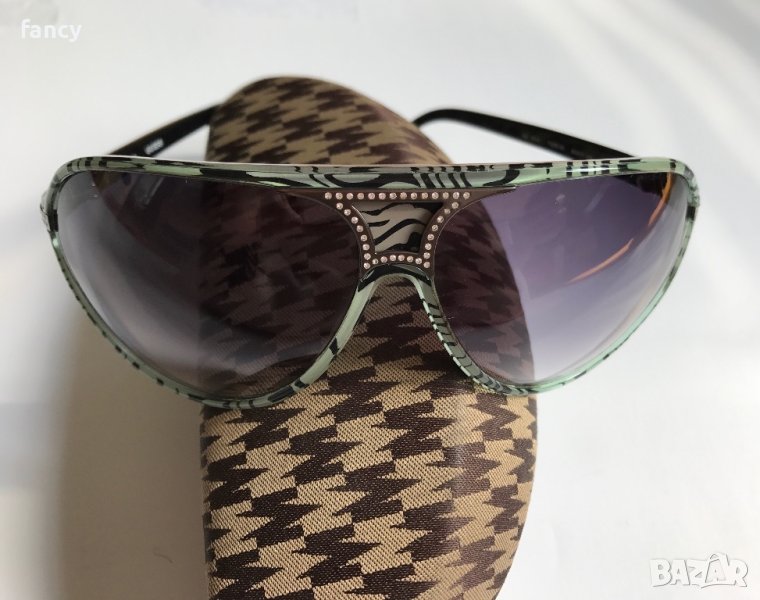 Слънчеви очила Guess, снимка 1