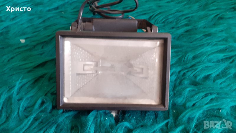 прожектор халогенен метален с лампа 150 вата, W за външни условия, снимка 1