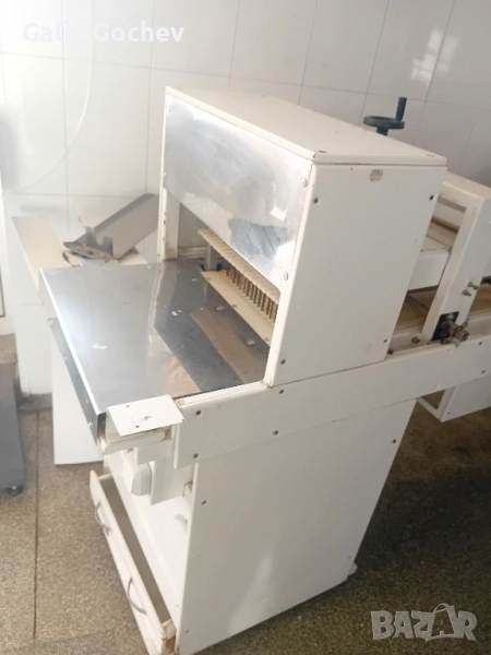 полуавтоматичен резачка за хляб, снимка 1