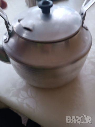 Стар алуминиев чайник, снимка 5 - Антикварни и старинни предмети - 39440403