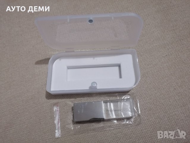 ТОП Светеща УСБ USB flash флаш памет стъкло с вграден надпис Pioneer DJ 32GB кола автомобил джип дом, снимка 5 - Аксесоари и консумативи - 35734812