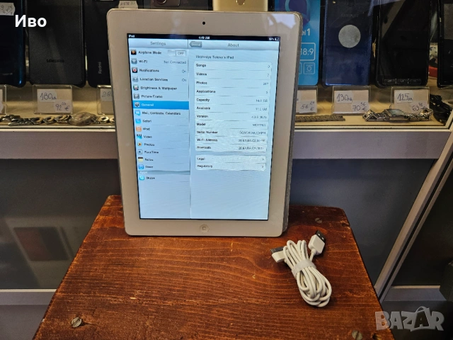 9,7" таблет Apple iPad 2 16GB, Wi-Fi, 9.7in - White (MC979LL/A) В отлично техническо и визуално съст, снимка 2 - Таблети - 53559214