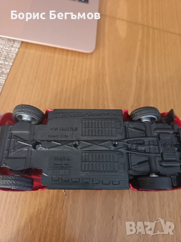 Фолксваген VW VOLKSWAGEN BEETLE 1:24, снимка 9 - Коли, камиони, мотори, писти - 53484641