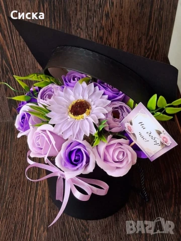 Кутия шапка със сапунени цветя за бъдещи абитуриенти или абсолвенти🎓, снимка 6 - Подаръци за жени - 40417060