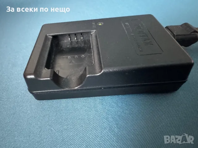 Оригинално зарядно  D-BC78 (B)  за фотоапарат Pentax за батерии D-Li78, снимка 4 - Чанти, стативи, аксесоари - 49184063