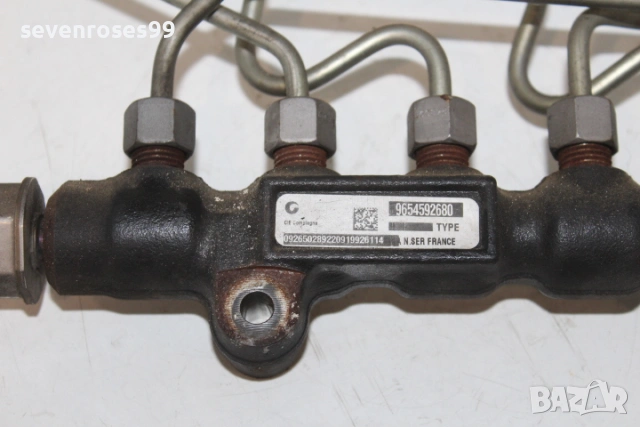 Горивна рейка Форд Фиеста 6 2011 1.4d Ford Fiesta 6   9654592680, снимка 2 - Части - 53489493