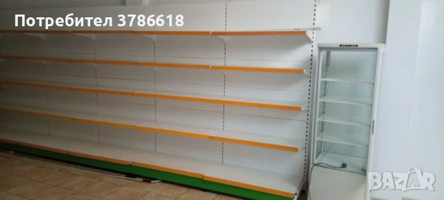 Крайстенен конзолен рафт с гръб, снимка 1