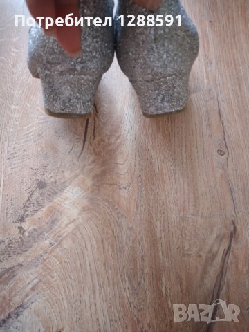 Красива рокличка , снимка 4 - Детски рокли и поли - 41385621