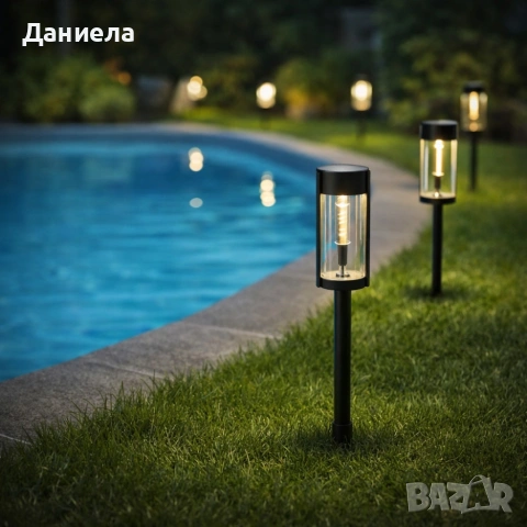 Градинската соларна лампа XF-2902 - стилно и практично решение за осветление на двор, алеи и тераси