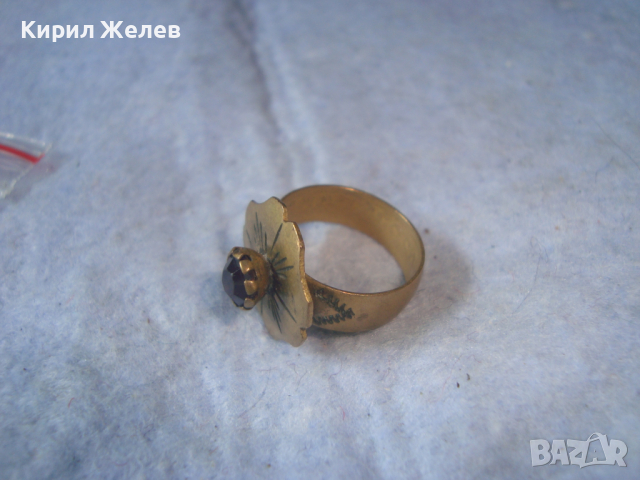 СТАРИНЕН БРОНЗОВ ПРЪСТЕН ЦВЕТЕ РЪЧНИ ОРНАМЕНТИс ЮВЕЛИРНО ФАСЕТИРАН ГРАНАТ МАЙСТОРСКА ИЗРАБОТКА 15117, снимка 13 - Антикварни и старинни предмети - 36422426