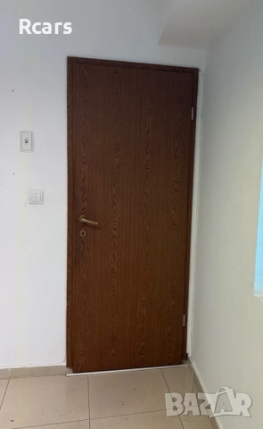 Две дървени врати с каси