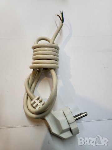 захранващ кабел с щепсел за вашите устройства 3 х 0,75 кв - дължина 2м.