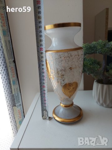 Изящна двуцветна ваза с 24 каратово злато.Vases for flowers Bohemia, снимка 1