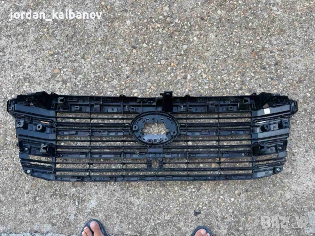 Решетка пред радяторите на Тойота Ланд Крузер 300 Toyota Land Cruiser само за 500лв. 53101-60G70, снимка 2 - Части - 51119943