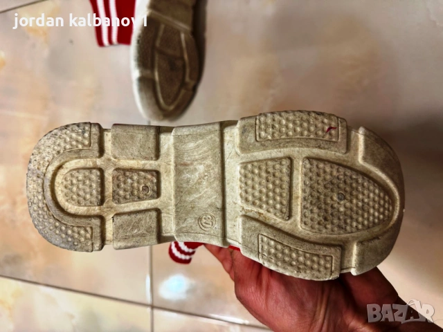 Подарявам - дамски червени спортни боти или кецове номер - 37 стелка - 24см., снимка 4 - Кецове - 53806453