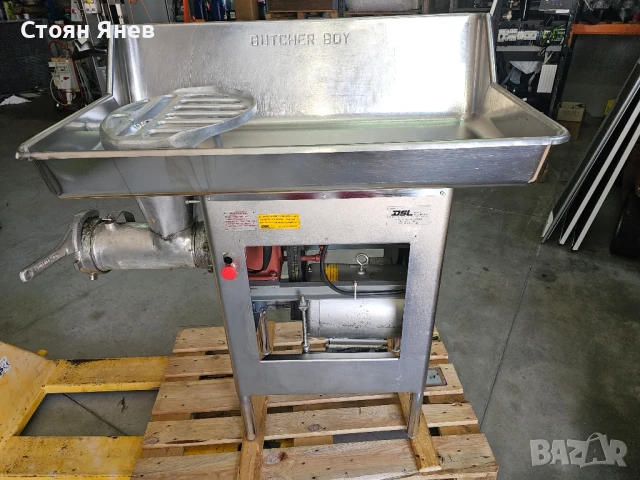 Месомелачка Butcher Boy A52 - 7.5 KW, снимка 3 - Други машини и части - 51149140
