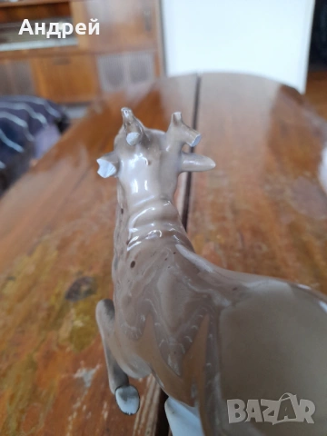 Стара Порцеланова фигурка Елен, снимка 5 - Други ценни предмети - 53499240