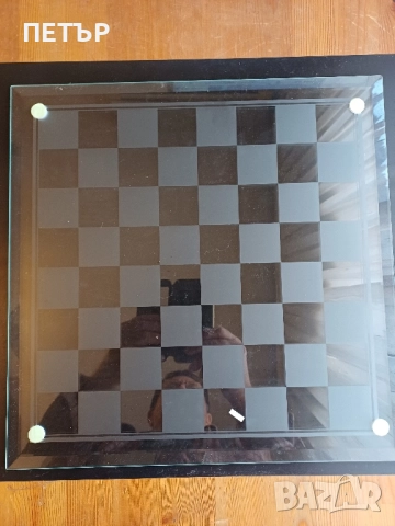 Шах фигури от стъкло игрално поле 38х38 Цар 7.5 см .пешки 4 см чисто нов не е играно със него  , снимка 8 - Шах и табла - 52525989