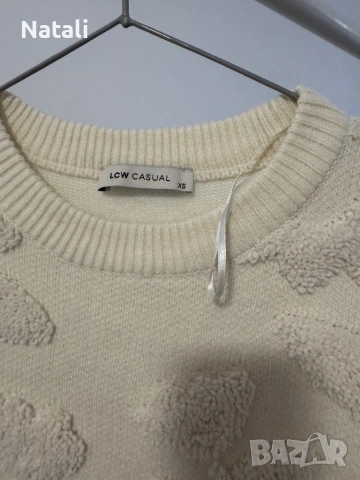 Бял пуловер, снимка 2 - Блузи с дълъг ръкав и пуловери - 53454015