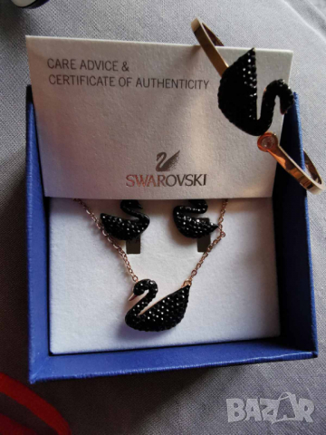 Комплект Сваровски със сертификат за оригиналност НОВИ в кутия Swarovski