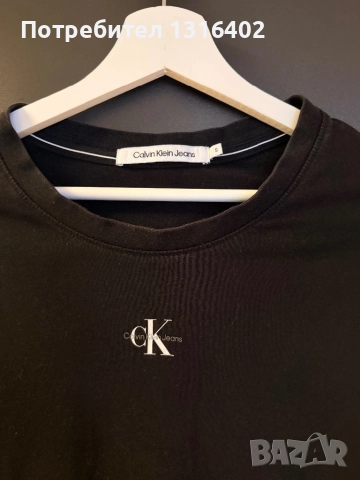 Дамска тениска Calvin Klein размер XS/S, снимка 2 - Тениски - 51974547