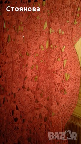 Голям плетен дамски шал, снимка 3 - Шалове - 34232721