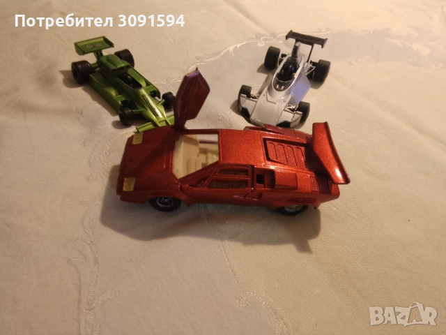 Метално Lamborghini Countach LP -1985 г, Споилера,и крилото се движи при движение  произведена през 