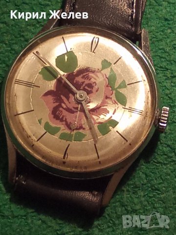 ВОСТОК Стар РУСКИ МЕХАНИЧЕН ВИНТИДЖ ЧАСОВНИК с ФЛОРАЛНА АПЛИКАЦИЯ на ЦИФЕРБЛАТА КОЖЕНА КАИШКА 28075 
