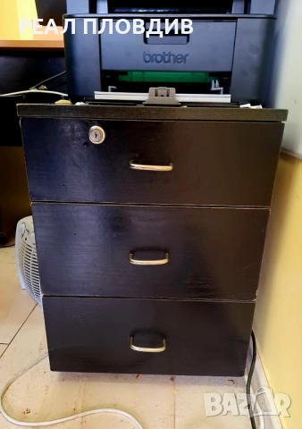 Офис оборудване - бюра, столове, компютър и др., снимка 15 - Работни маси и бюра - 53442920