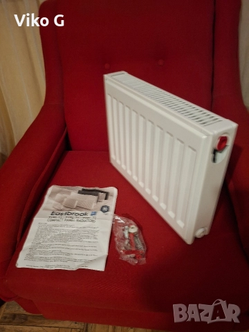 Железен панелен радиатор EASTBROOK с височина 30см 