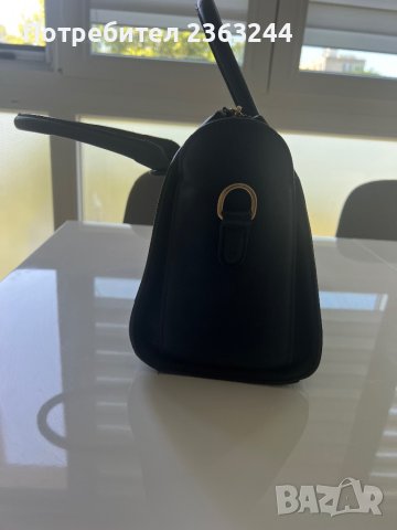 Дамска чанта, снимка 4 - Чанти - 41686223