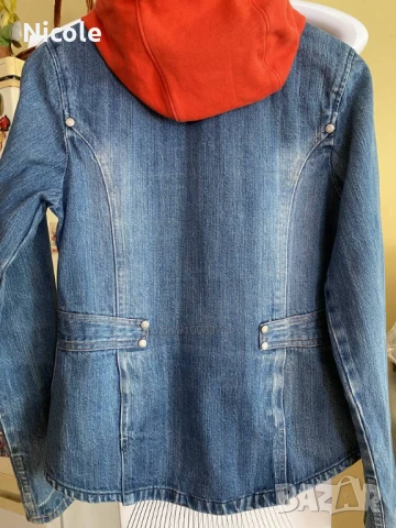 Дънково сако с памучна червена качулка, снимка 5 - Сака - 50863242