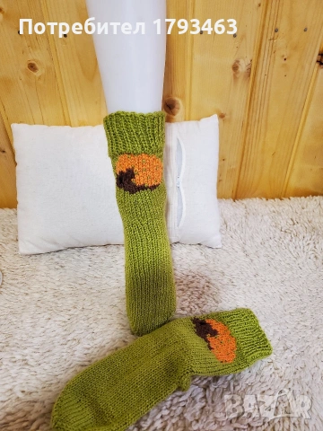 Ръчно плетени дамски чорапи' размер 38, снимка 11 - Дамски чорапи - 50784058