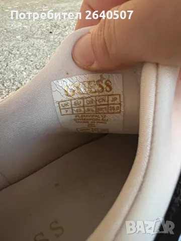 Обувки сникърси Guess , снимка 6 - Дамски ежедневни обувки - 48381748