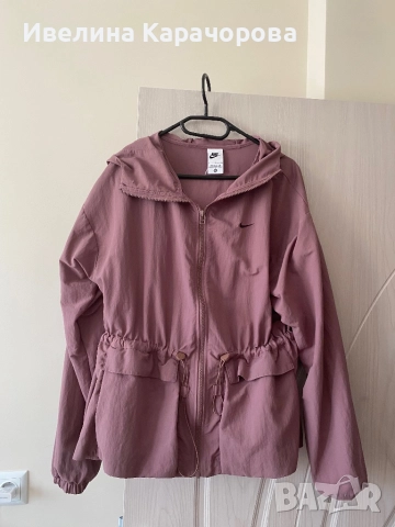 Дамско яке Nike, снимка 4 - Якета - 51832434